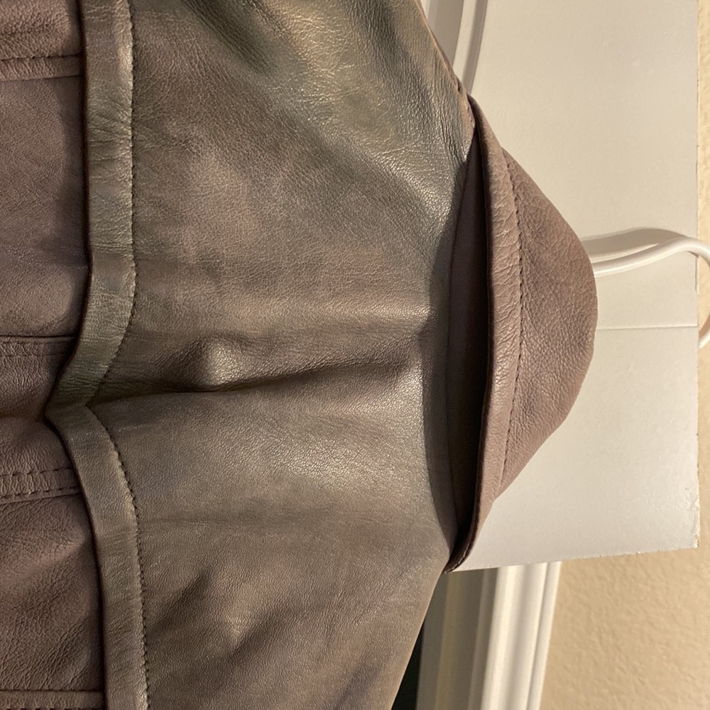 Leather jacket - Picture 9 of 9